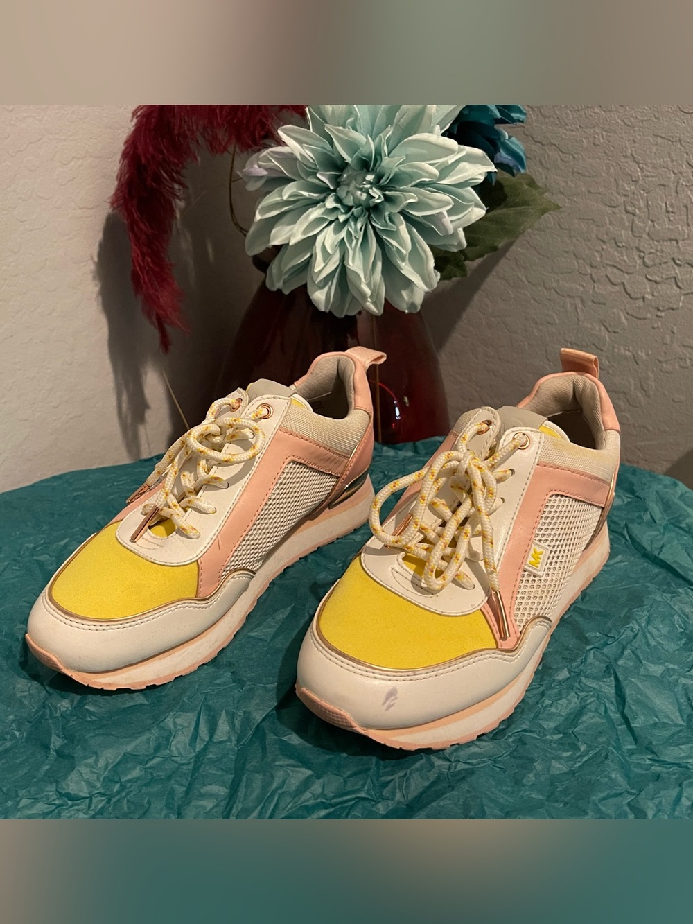 Michael Kors Yellow & pale pink Casual Lace-Up Sneakers size 6.5